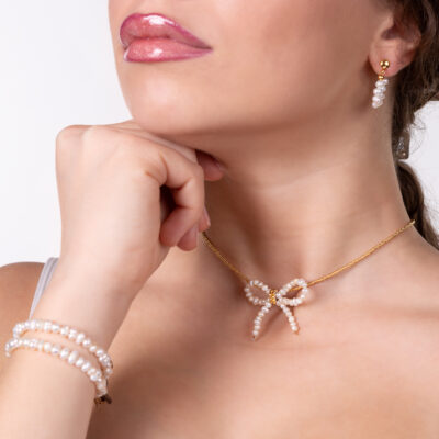 Adel necklace with bow